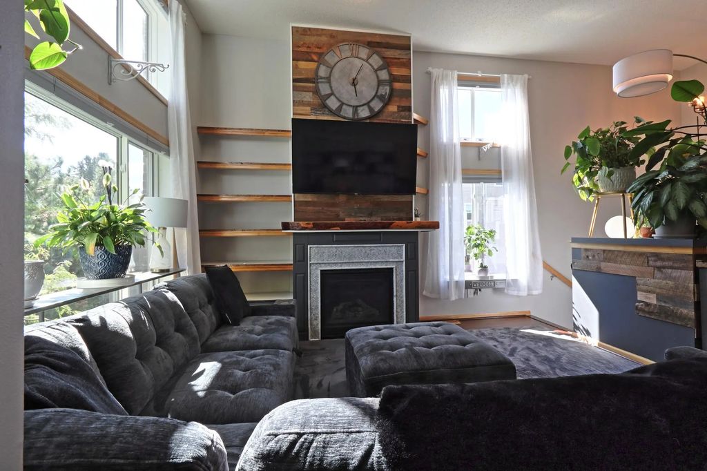 2716 135th Street W, Rosemount