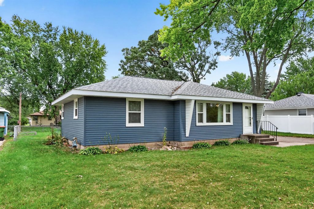9207 Terrace Road Ne, Blaine