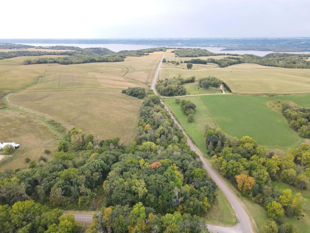 County Rd E, Pepin