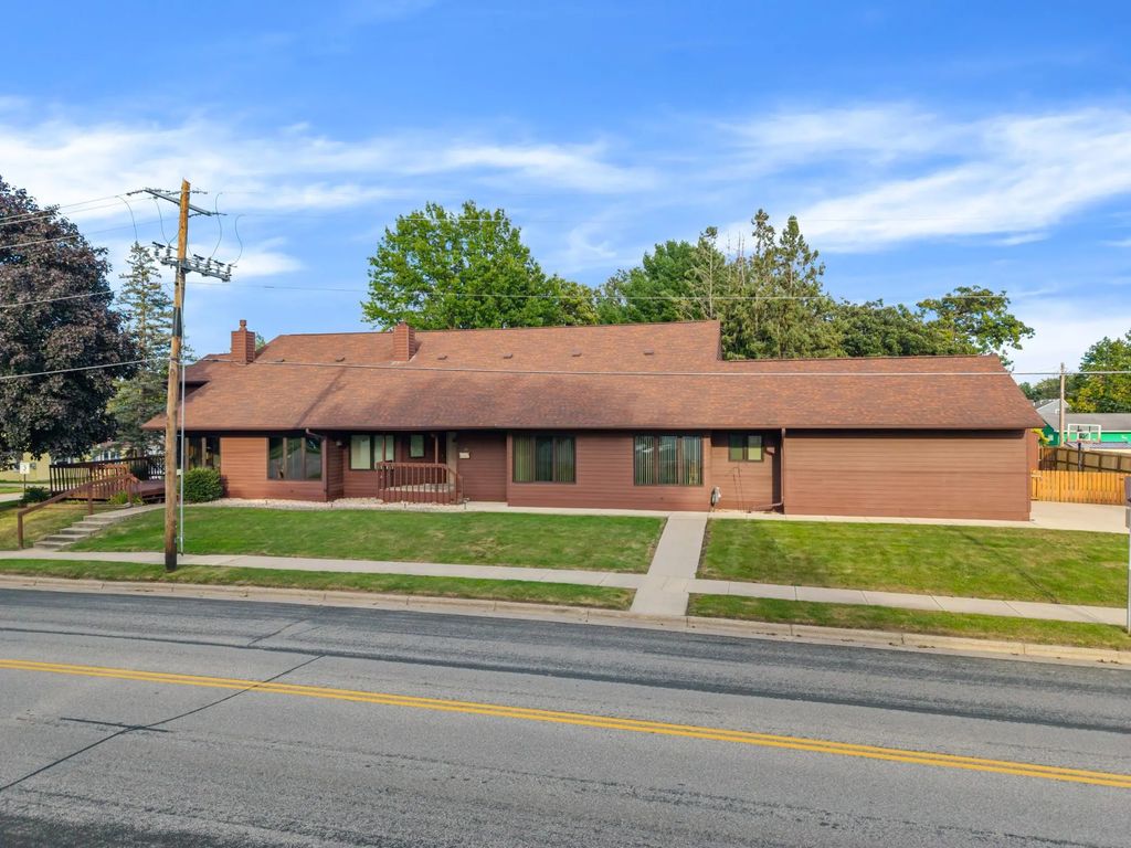 109 S Winnebago Street, Caledonia