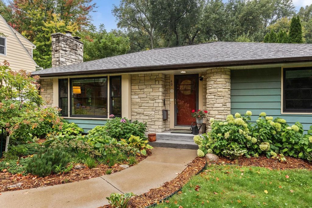 40 Upton Avenue S, Minneapolis