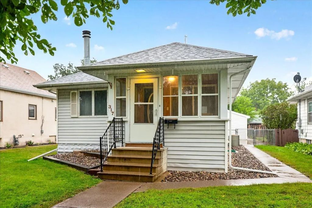 317 6th Avenue S, South Saint Paul