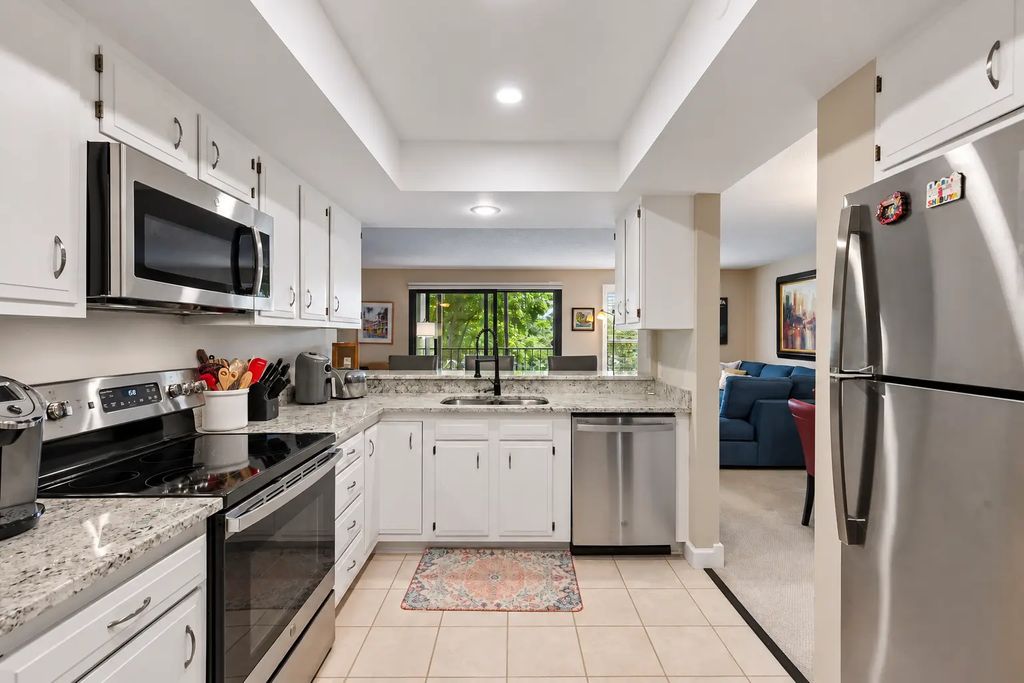 9700 Portland Avenue S 223, Bloomington