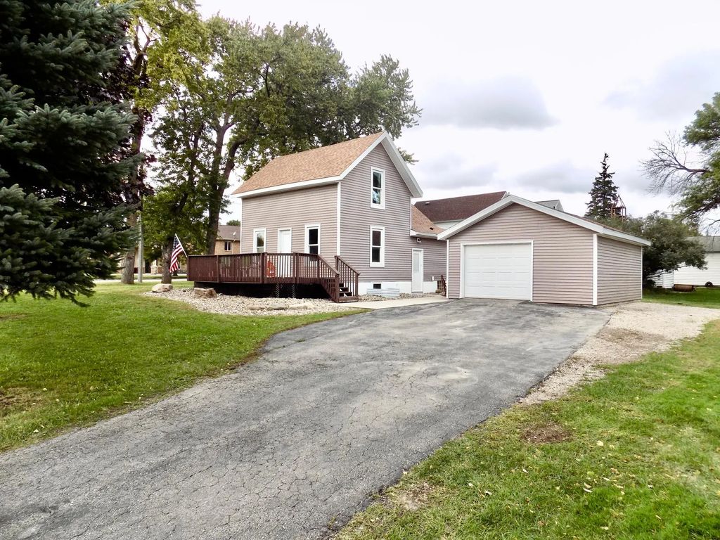 303 1st Avenue Se, Grand Meadow