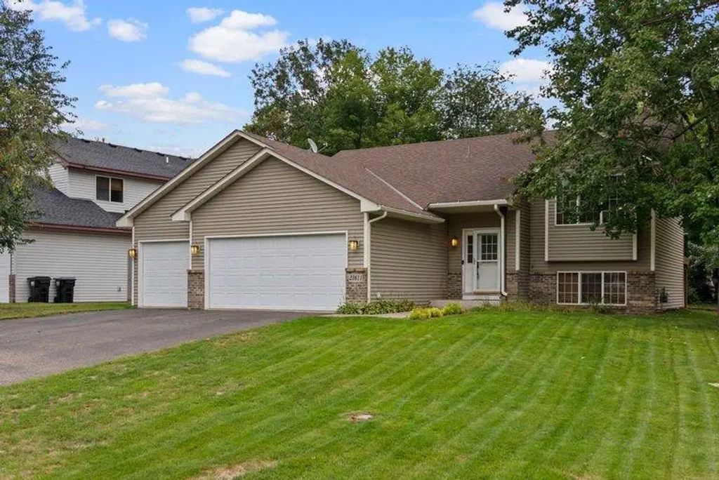 23611 Flora Court Nw, Saint Francis