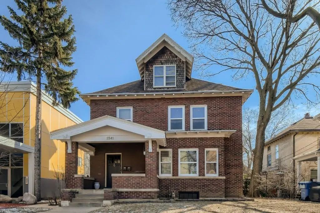 2541 3rd Avenue S, Minneapolis