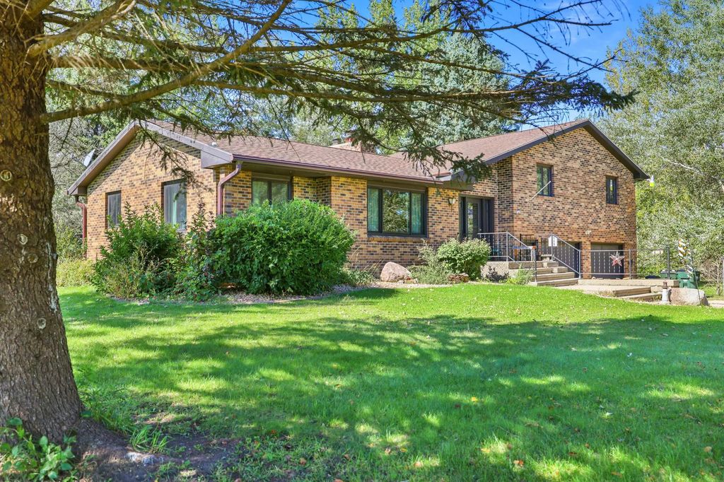 58533 243rd Street, Litchfield