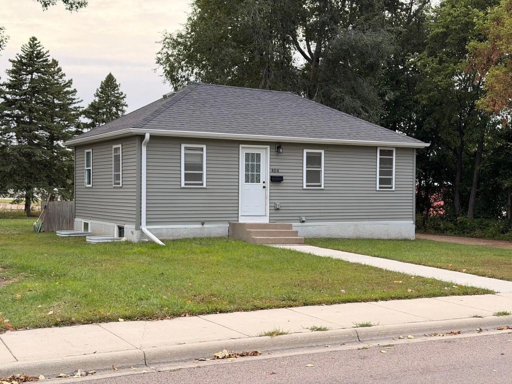404 S 2nd Street, Marshall