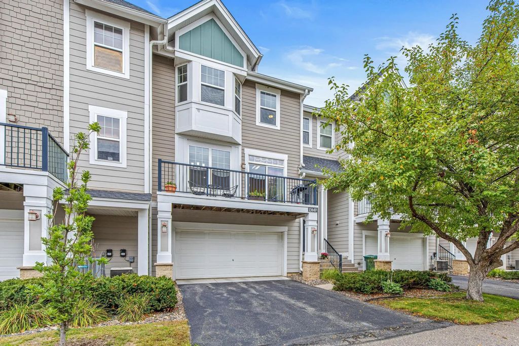 15649 Eagleview Way 1009, Apple Valley