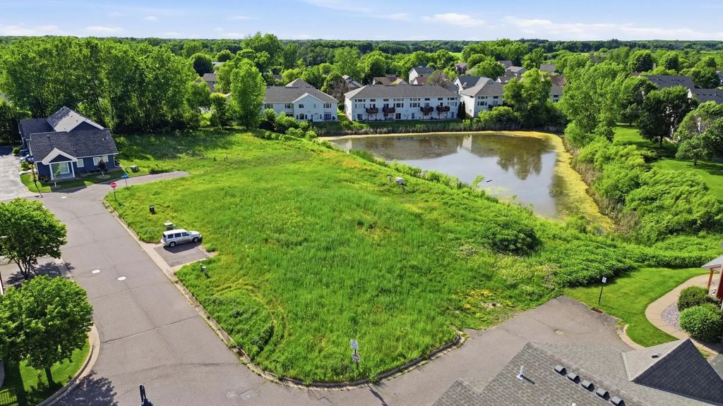 22364 Lilac, Forest Lake