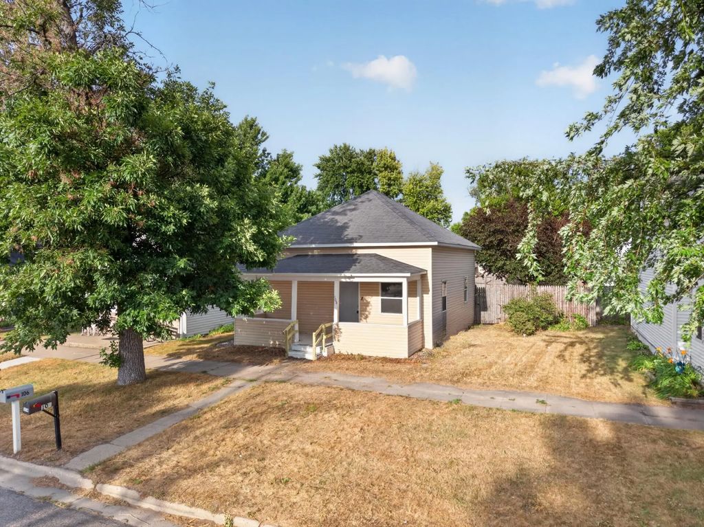 104 2nd Street Ne, Barnesville
