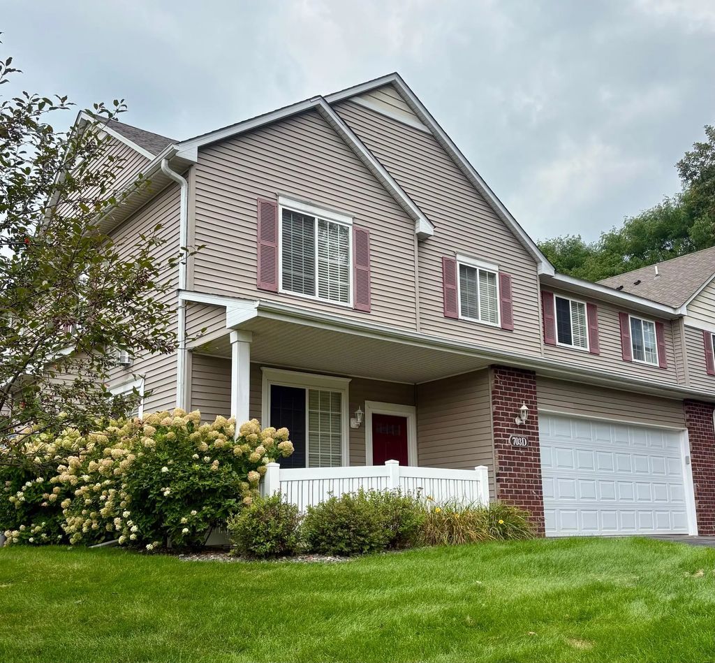 703 Maple Hills Drive D, Maplewood