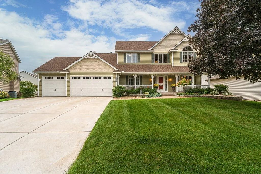 14042 Forest Lane, Apple Valley