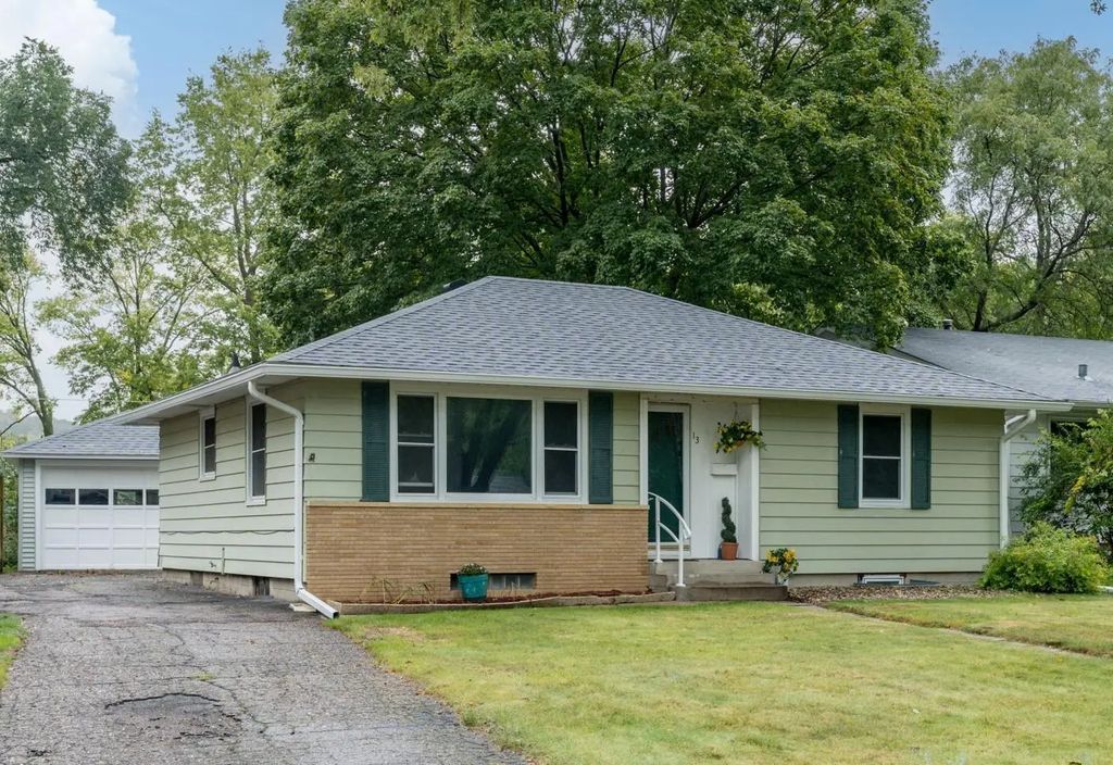 13 Southview Drive, Mankato
