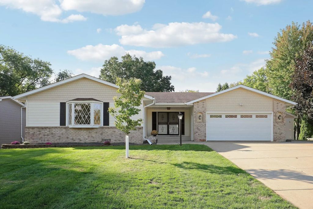 10632 Daisy Circle, Bloomington