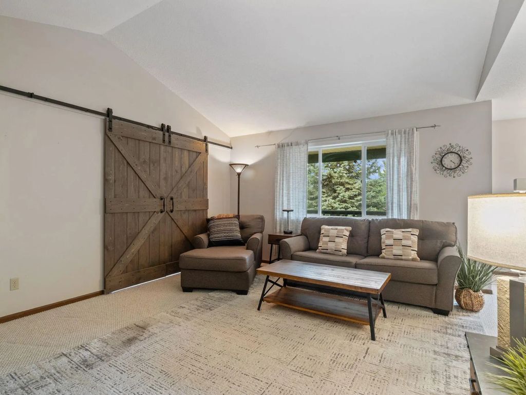 450 Etna Street 201, Saint Paul