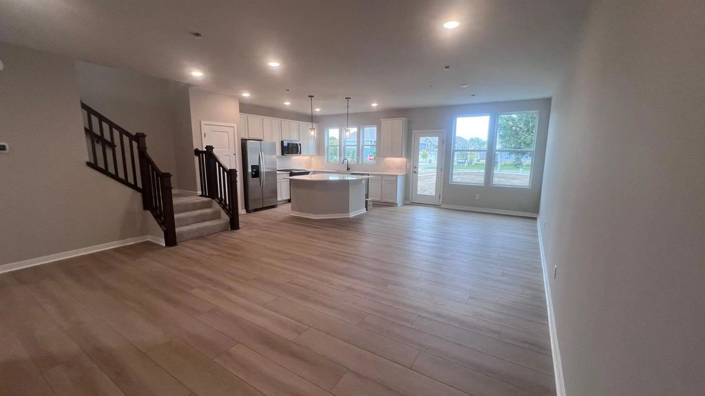 22144 Harvest Avenue, Rogers