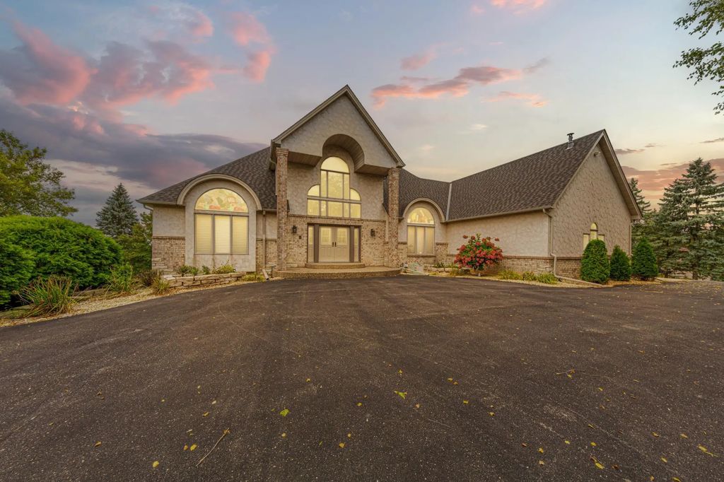 1135 3rd Street Ne, Faribault