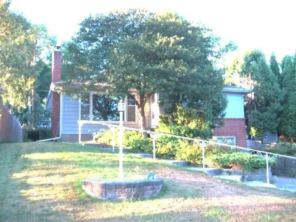 834 Hoyt Avenue W, Saint Paul