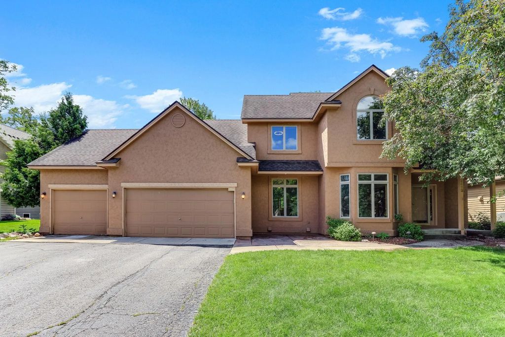2413 Bridle Creek Trail, Chanhassen