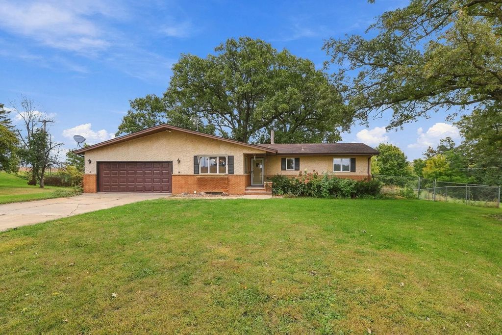 10225 Jersey Avenue, Chaska