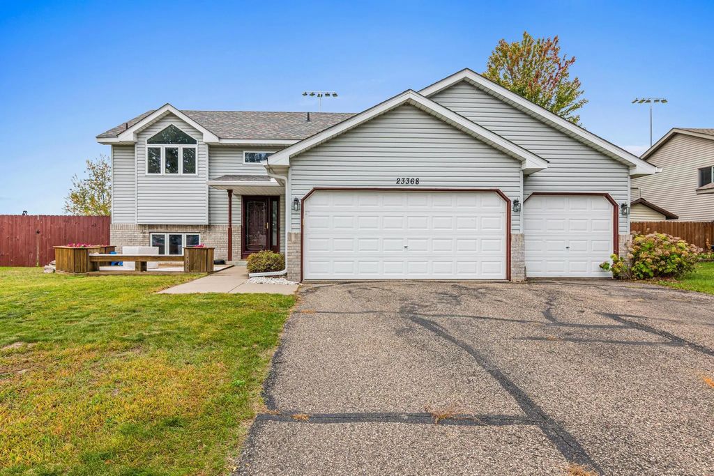23368 Jonquil Street Nw, Saint Francis
