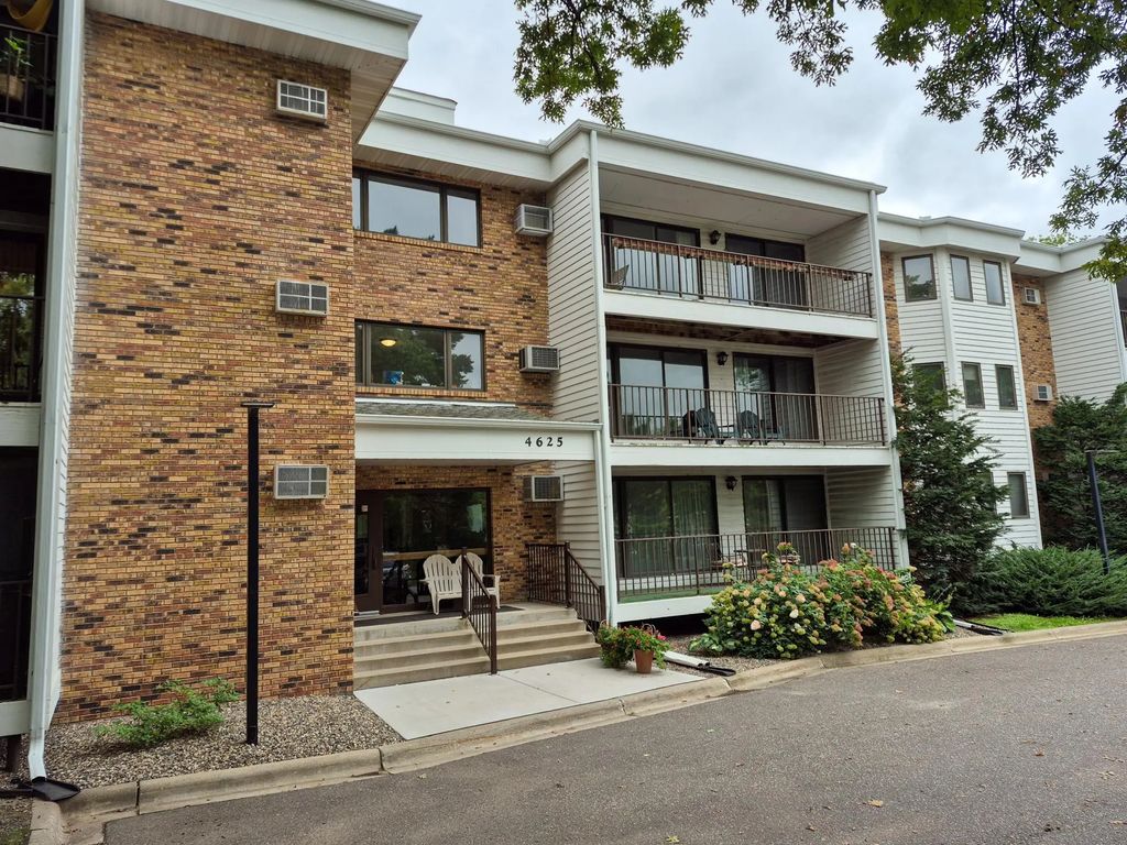 4625 Minnetonka Boulevard 205, Saint Louis Park