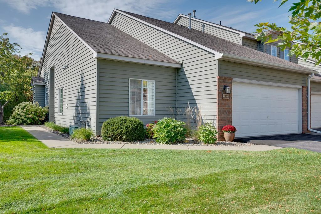 2489 Lockwood Drive 55, Mendota Heights