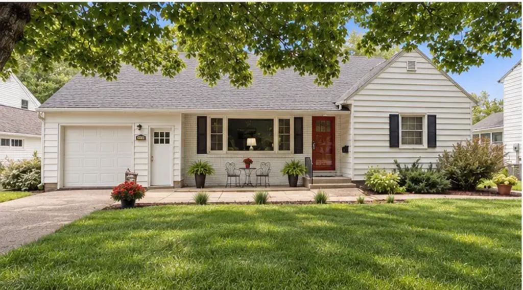 717 Memorial Parkway Sw, Rochester