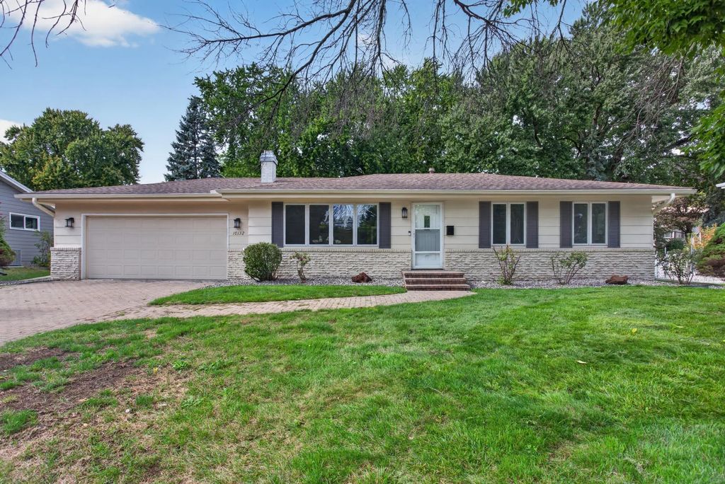 10132 Johnson Avenue S, Bloomington