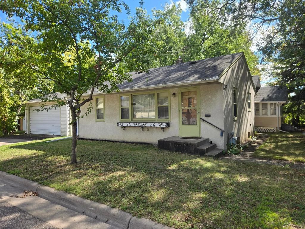 1590 Payne Avenue, Saint Paul