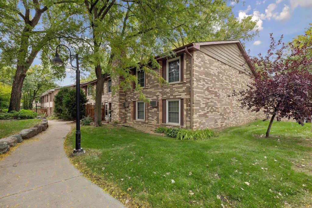 4636 Cedar Lake Road S 2, Saint Louis Park