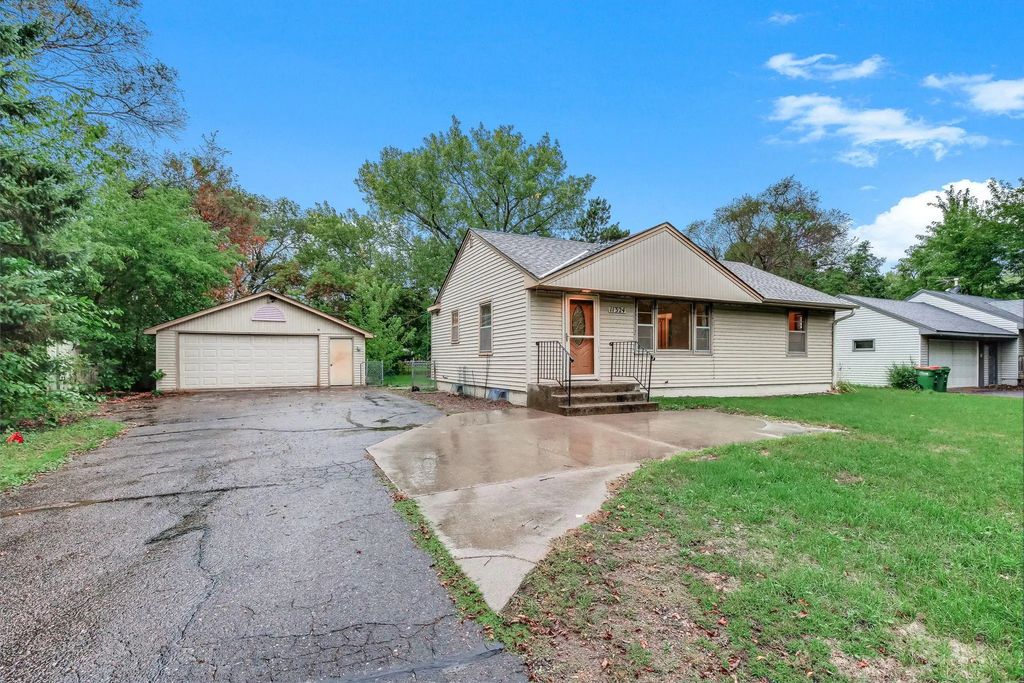 11324 Quinn Street Nw, Coon Rapids