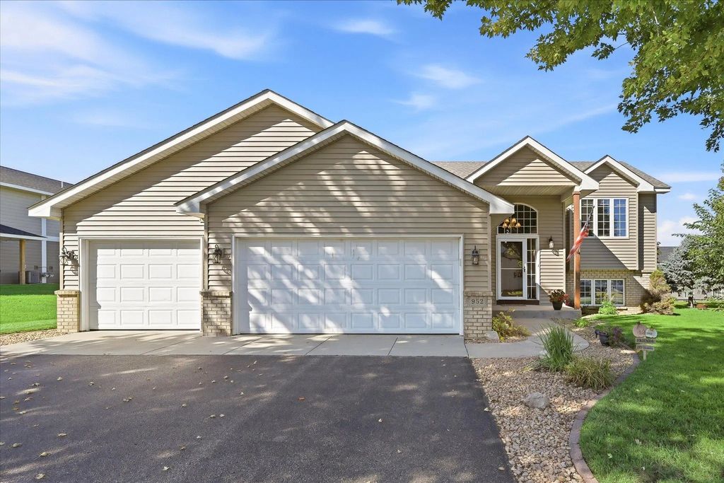 952 S Chestnut Street, Belle Plaine