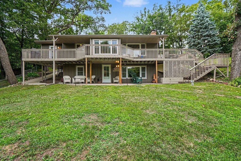 13315 102nd Street Nw, South Haven