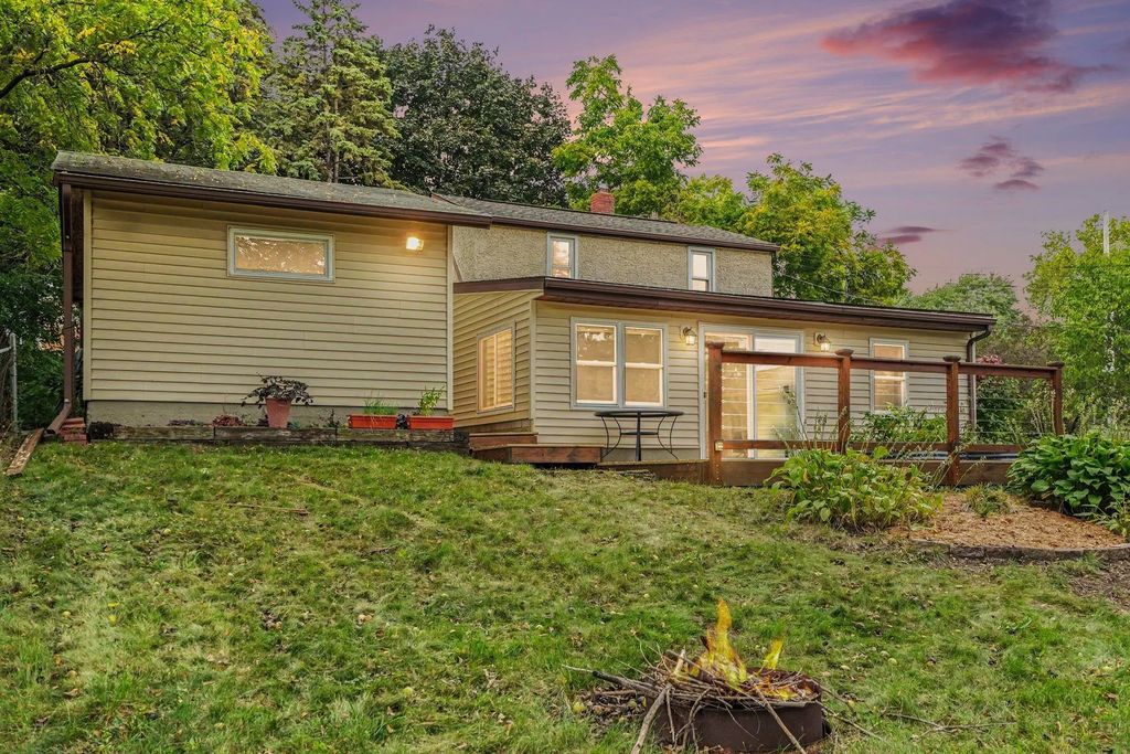 549 18th Avenue N, South Saint Paul