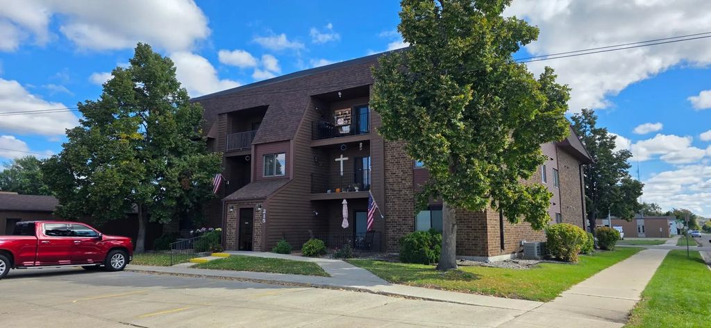 215 3rd Avenue Ne, Valley City