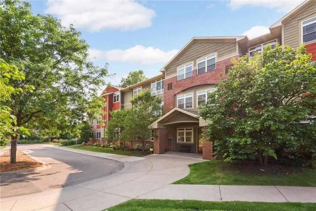 2530 E 34th Street 212, Minneapolis