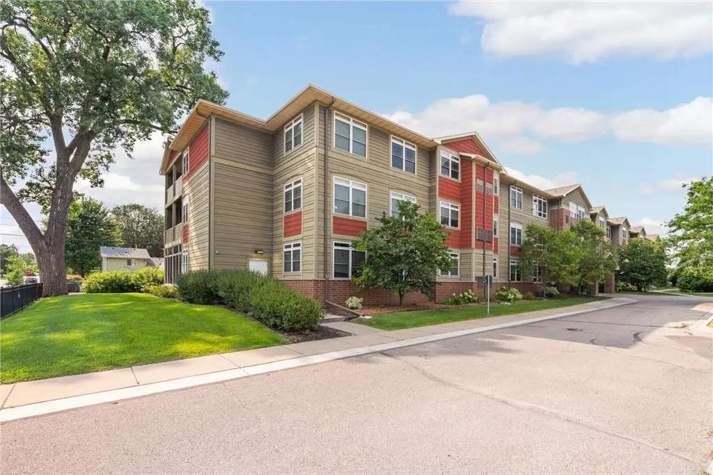 2530 E 34th Street 212, Minneapolis