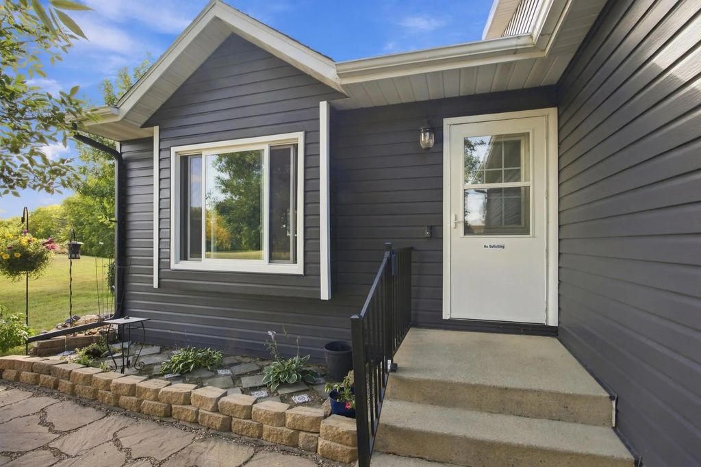 3723 10th Street N, Fargo