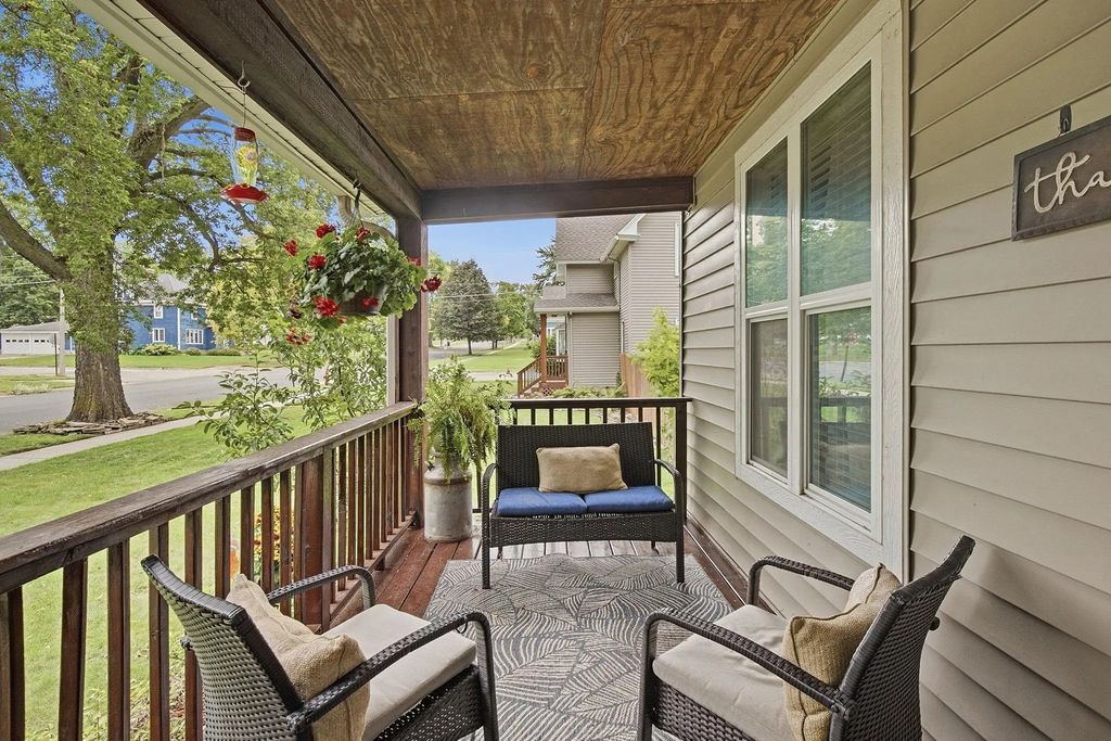 540 Forest Street, Kenyon