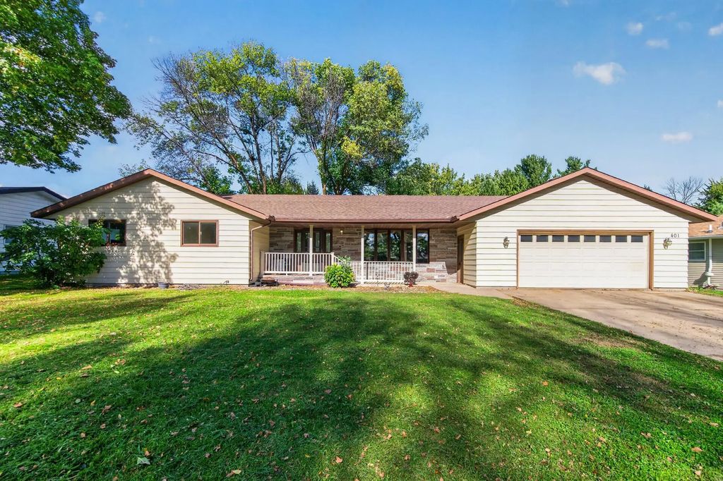 401 Shady Lane, Norwood Young America