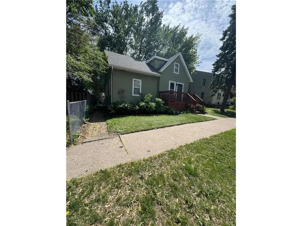 878 Monroe Court, Saint Paul