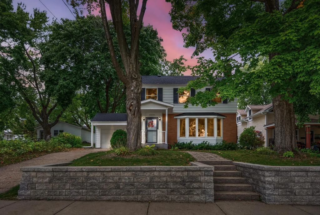 1216 1st Street S, Stillwater