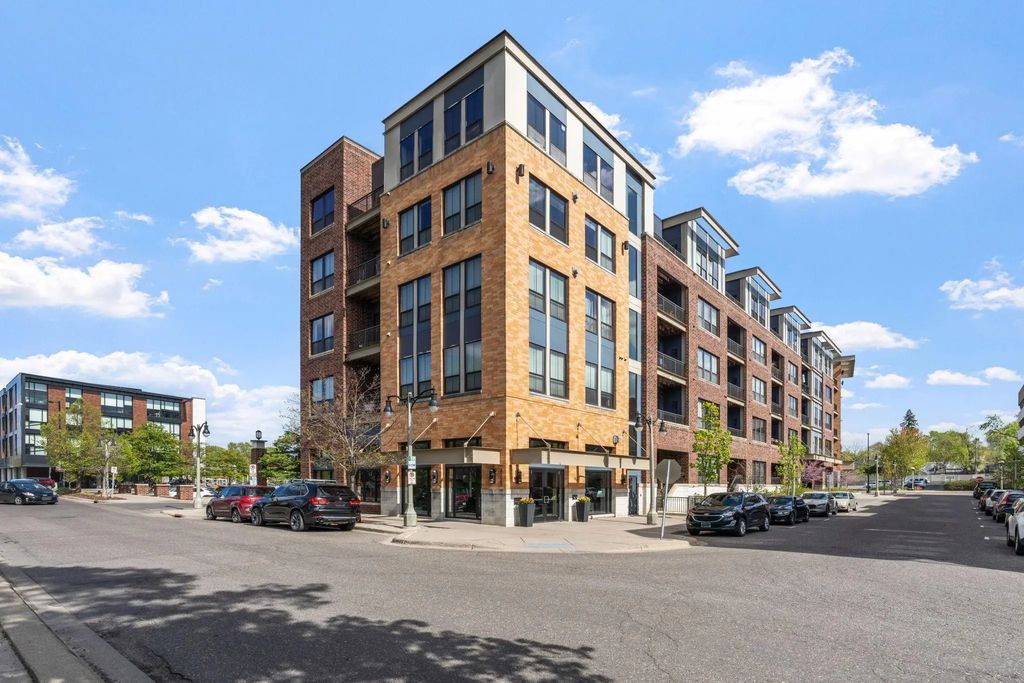 4525 Park Commons Drive 521, Saint Louis Park