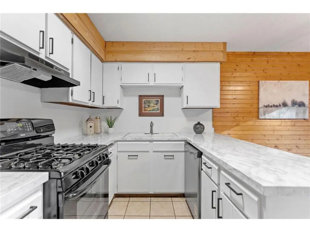 13573 Everton Avenue, Apple Valley