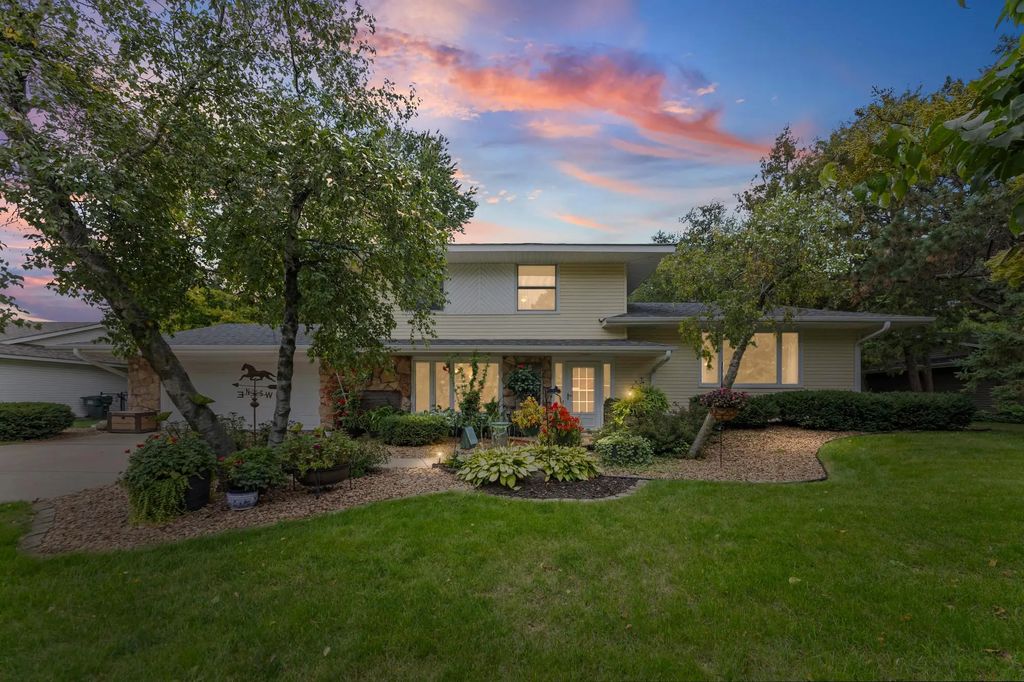 228 Walnut Lane, Apple Valley