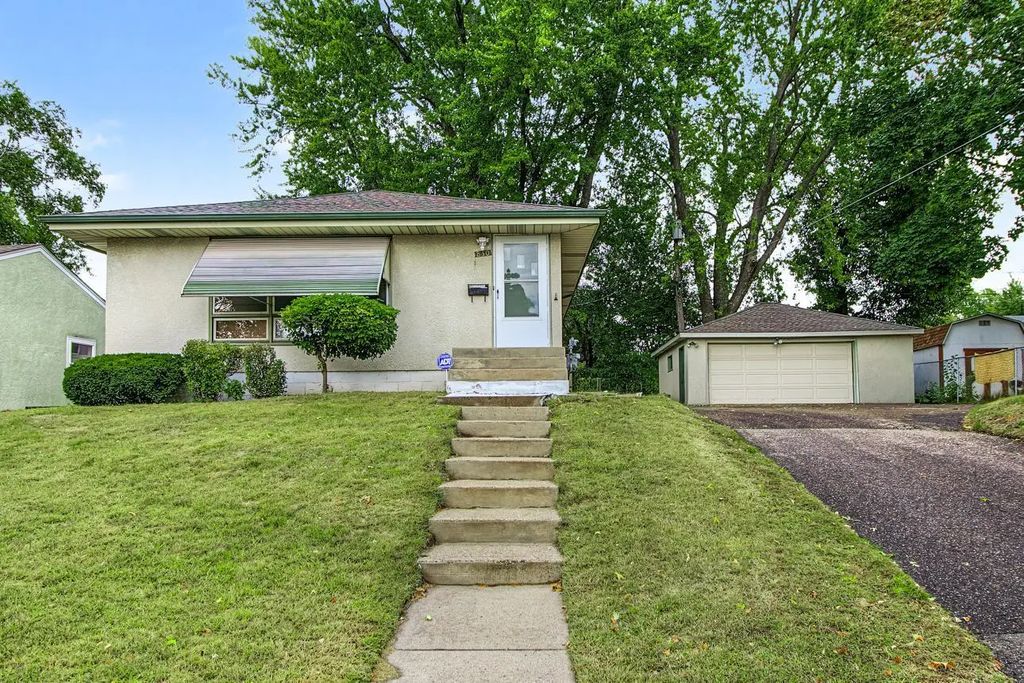 830 Pedersen Street, Saint Paul