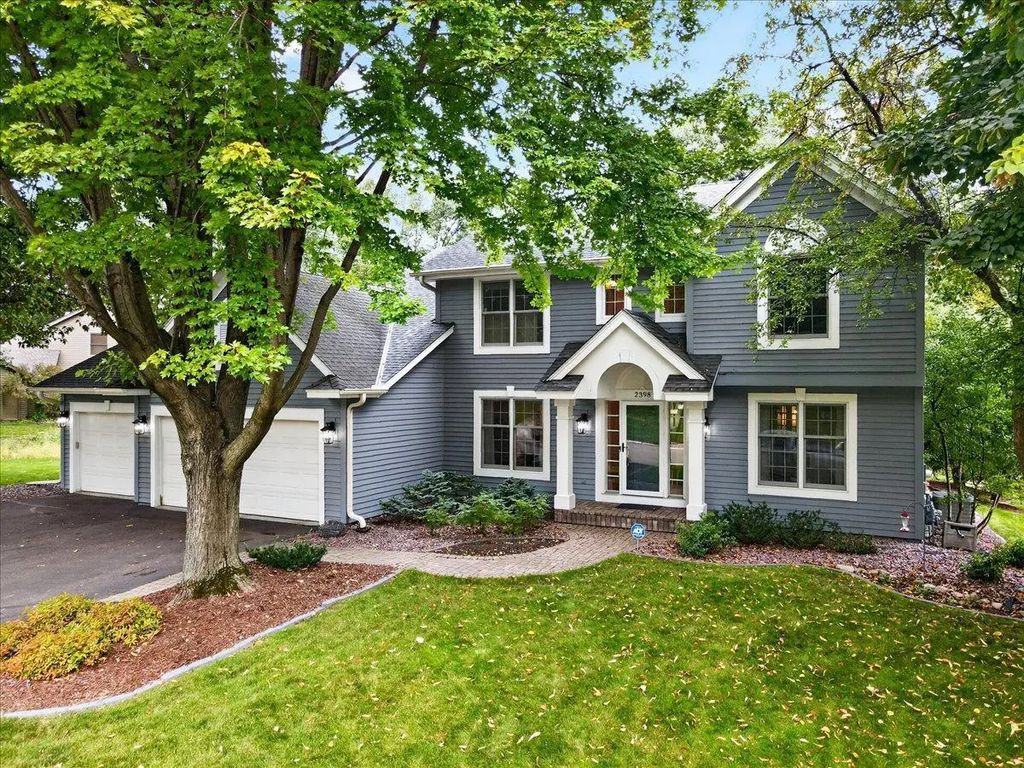 2398 Hunter Drive, Chanhassen