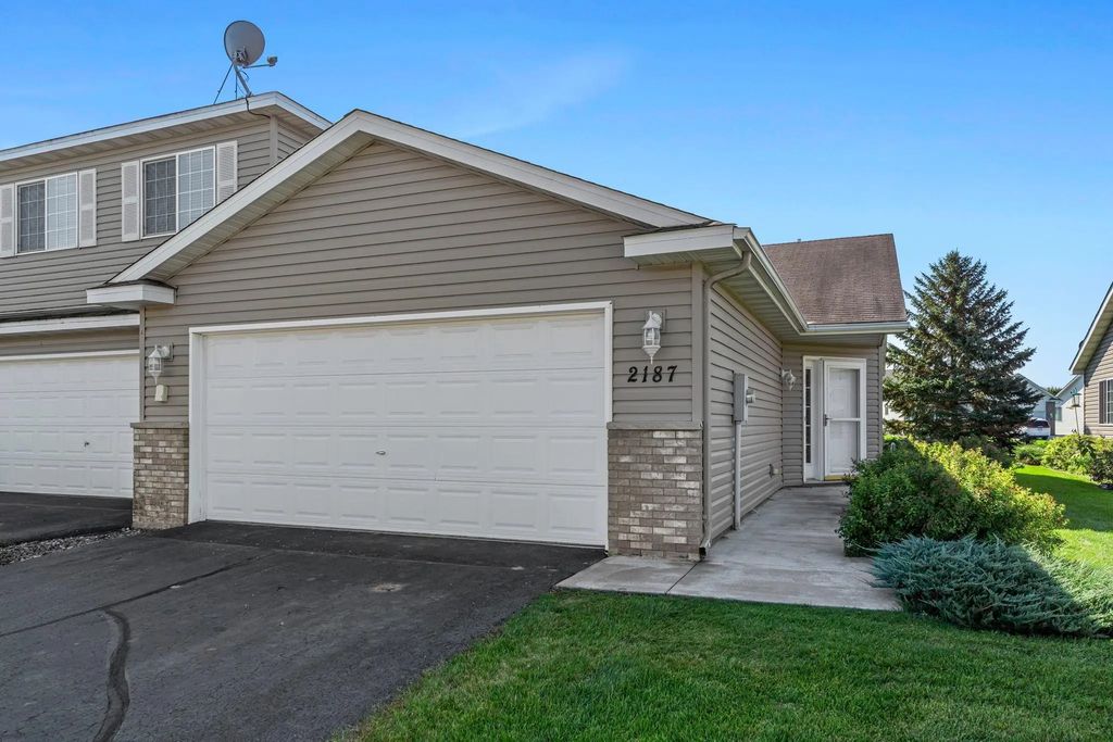 2187 Cleveland Way S, Cambridge
